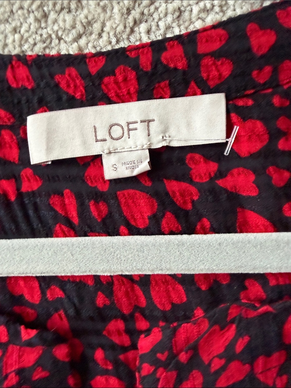 Loft Heart V-Neck Long Ruffle Sleeve size small - Picture 7 of 10